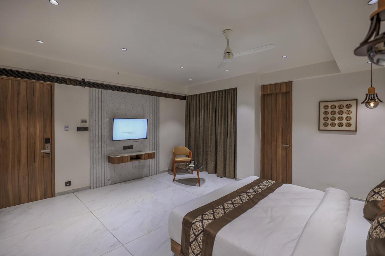 Hotel Aditya Mansingh Inn Somnāth Dış mekan fotoğraf