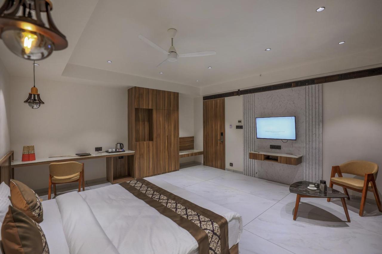 Hotel Aditya Mansingh Inn Somnāth Dış mekan fotoğraf