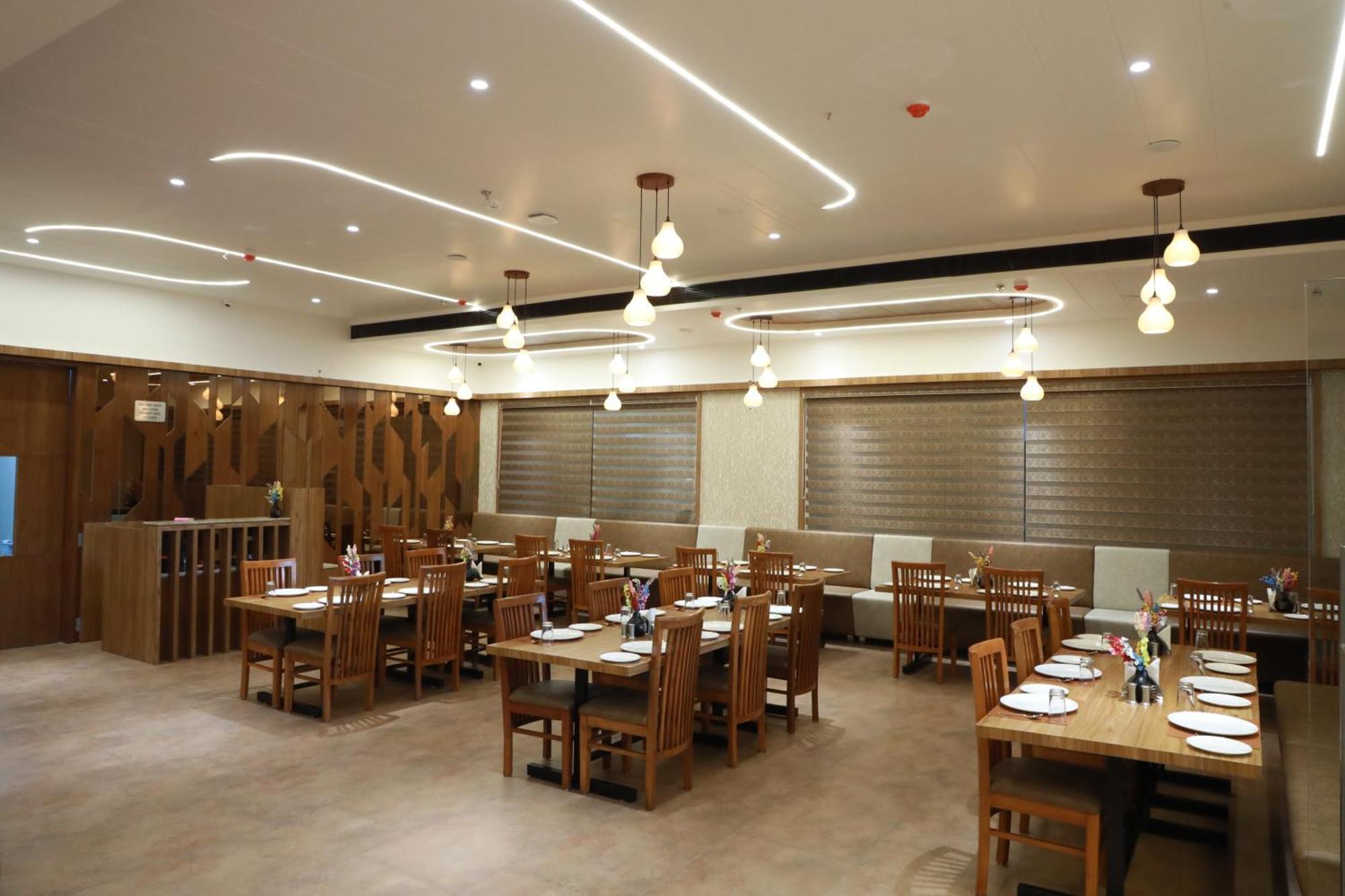 Hotel Aditya Mansingh Inn Somnāth Dış mekan fotoğraf